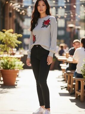 Pleione Light Gray Ribbed Knit Top Balloon Sleeves with Large Red Roses